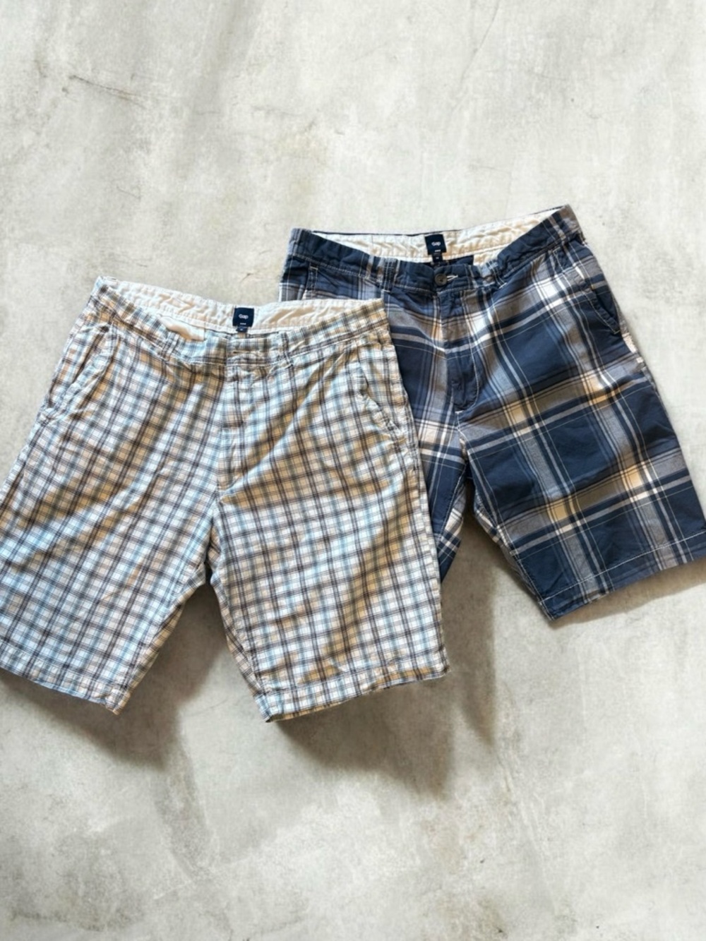 GAP Men's Plaid Flat Front Shorts - Blue & Tan